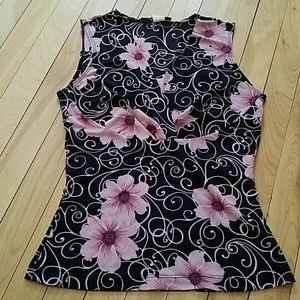 COPY - Floral v neck sleeveless blouse